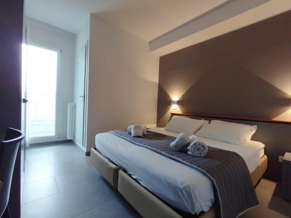 Hotel Excelsior Червия Екстериор снимка