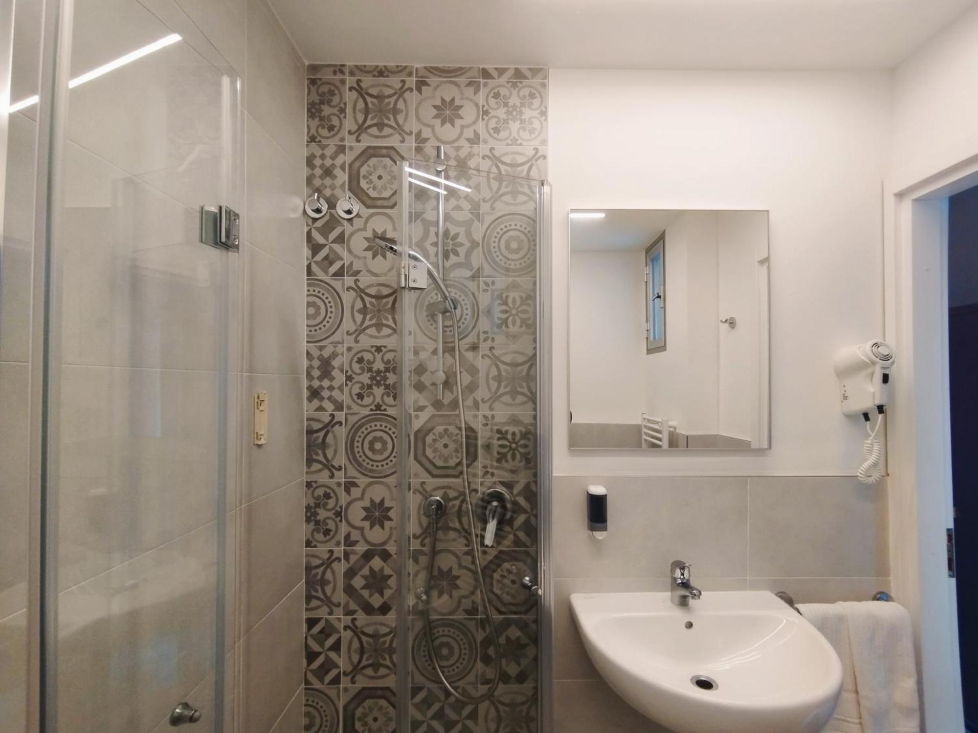 Hotel Excelsior Червия Екстериор снимка